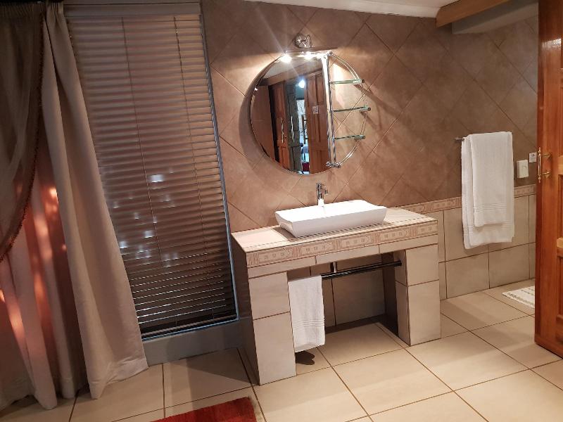 Fa Trez Guest House And Spa image