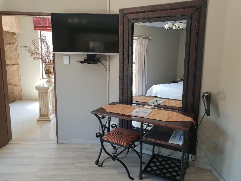 Fa Trez Guest House And Spa image