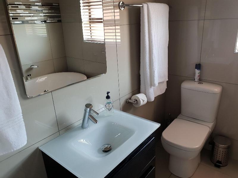 Fa Trez Guest House And Spa image