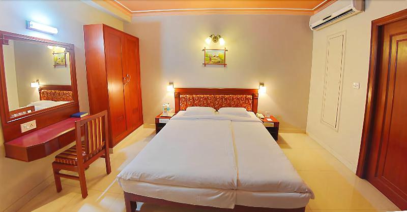 Hotel Gnanam image