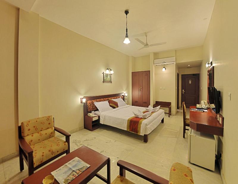 Hotel Gnanam image