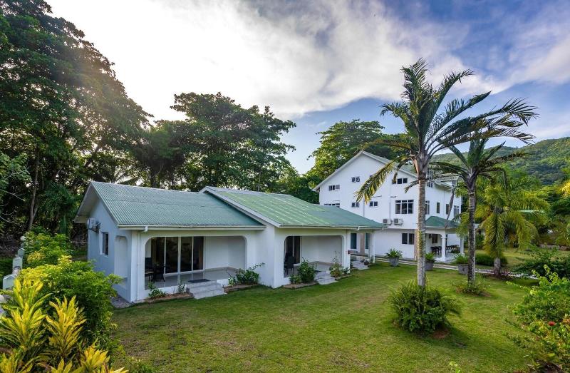 La Modestie Villa image