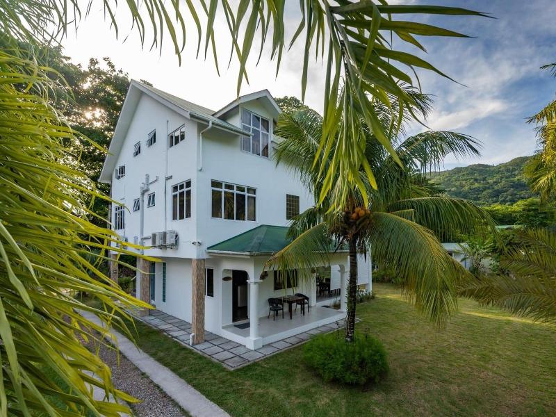 La Modestie Villa image