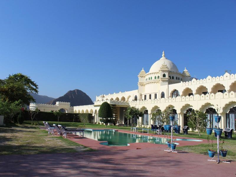 Gulaab Niwaas Palace