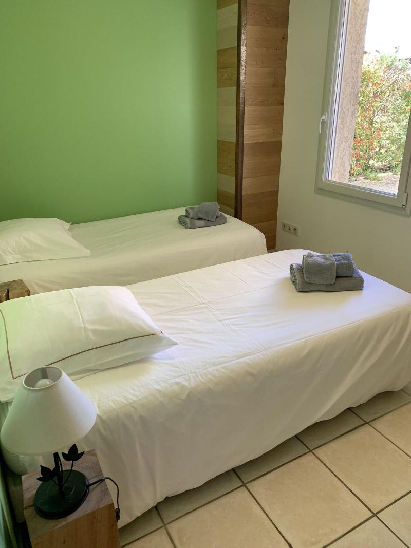 Puravida Lodge & Apparts image