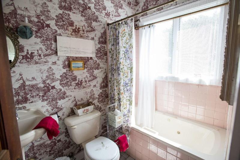 Gardenview Bed And Breakfast image