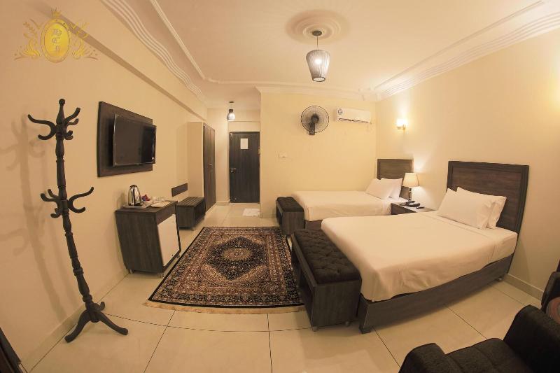 Hotel Crown Inn image
