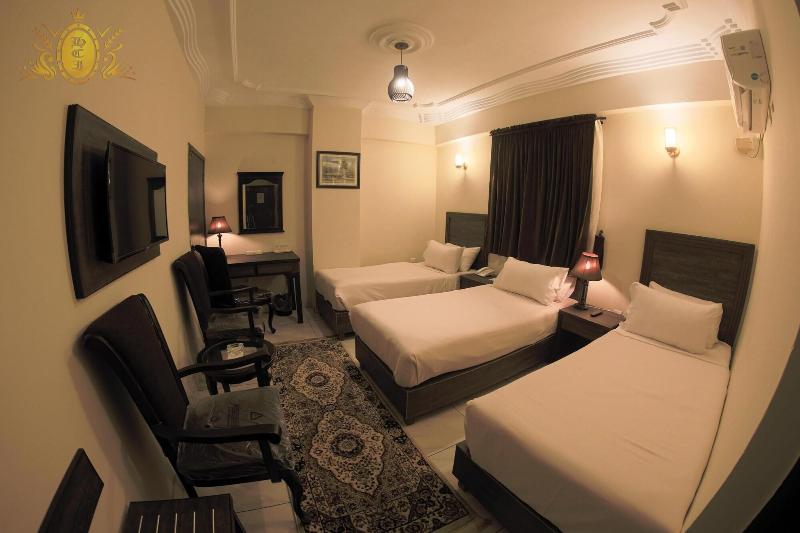 Hotel Crown Inn image