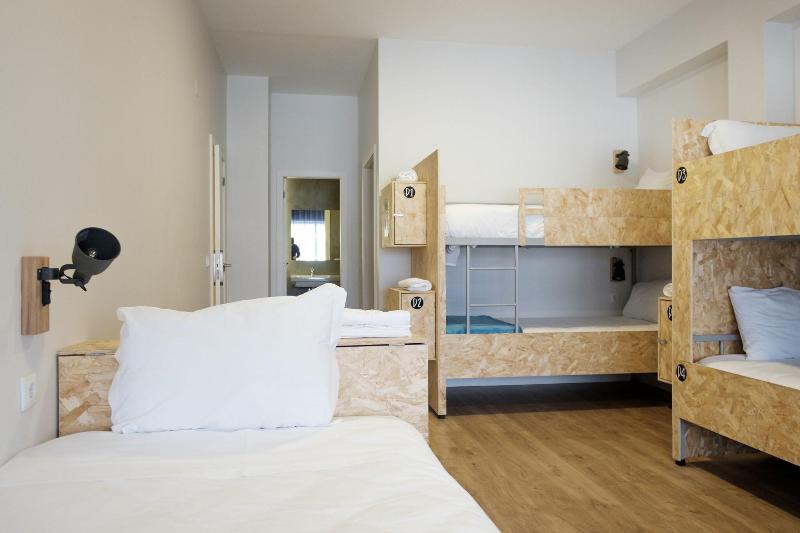 Hi Go Hostel & Suites image