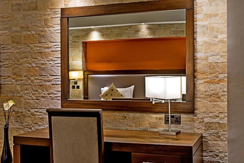 Magna Hotel And Suites image