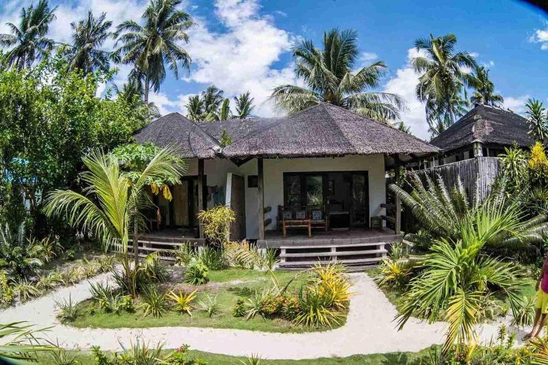 Romantic Beach Villas image