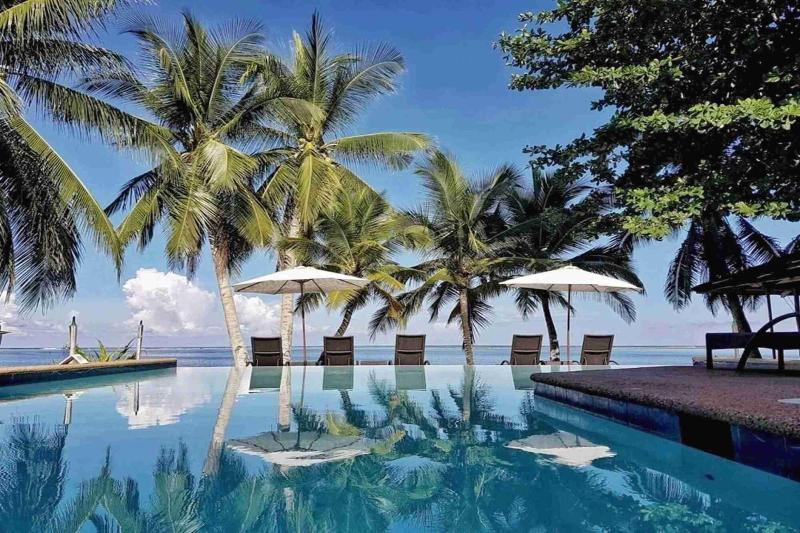 Romantic Beach Villas image