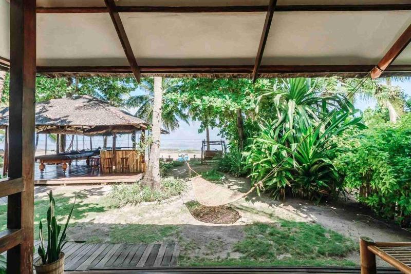Romantic Beach Villas image