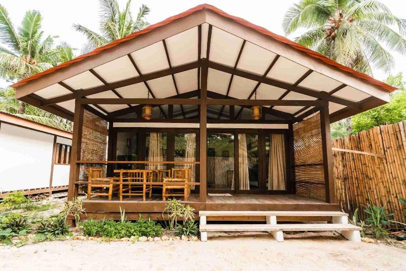 Romantic Beach Villas image
