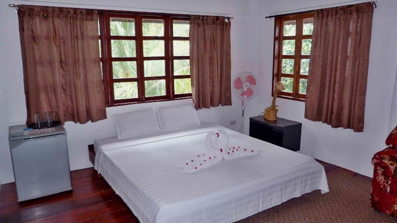 Romantic Beach Villas image
