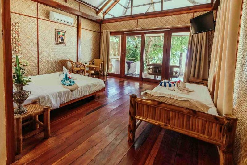 Romantic Beach Villas image