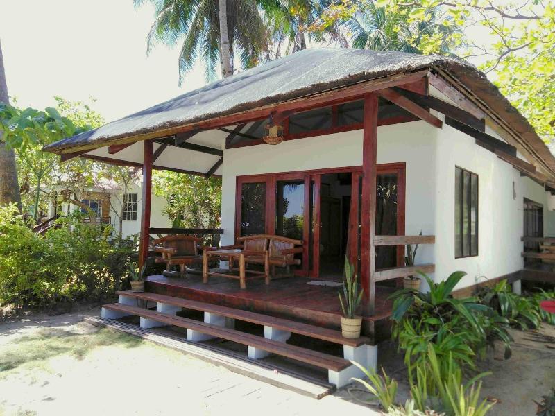 Romantic Beach Villas image