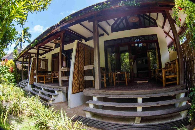 Romantic Beach Villas image