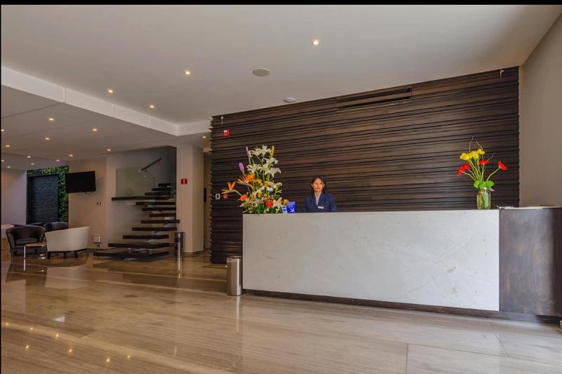 Hotel Zenith image