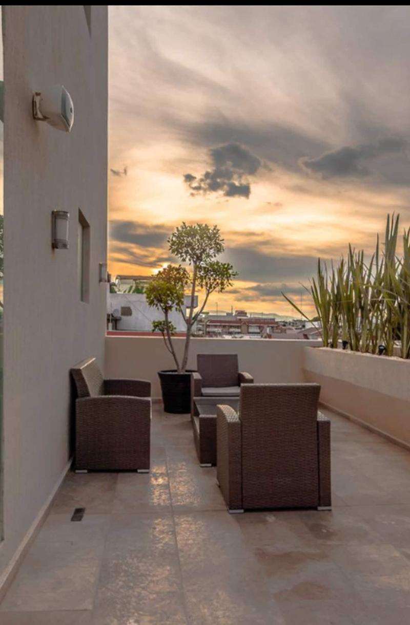 Hotel Zenith image