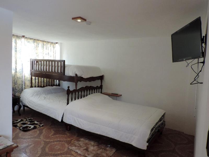 Hostal Colibrí Aeropuerto - Hostel image