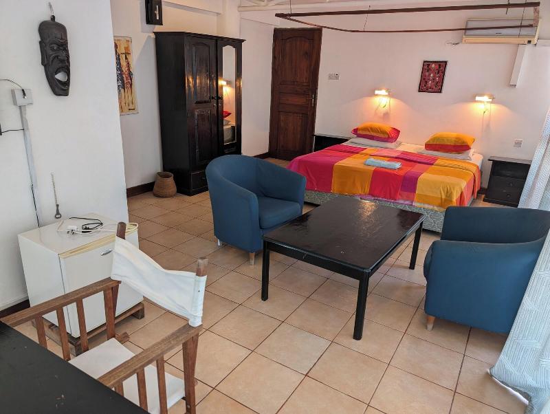 Q-Bar & Guest House image