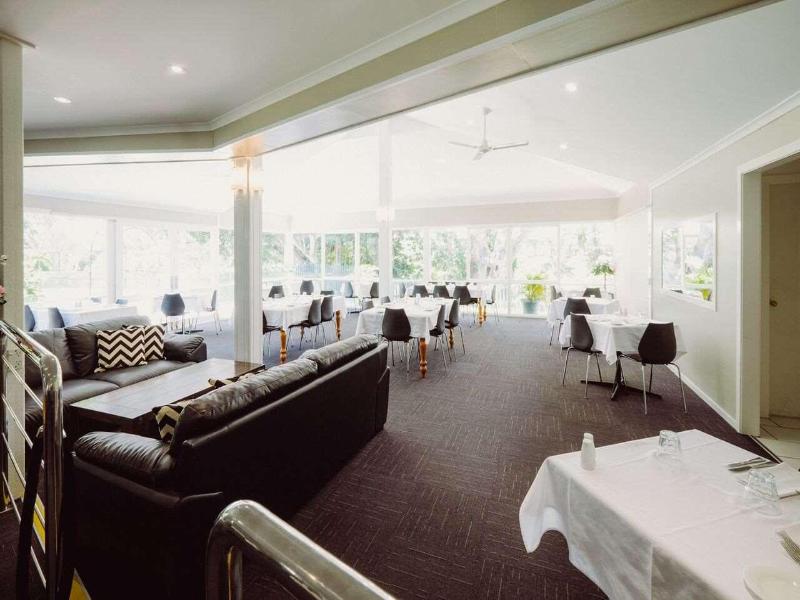 Artesian Spa Motel image