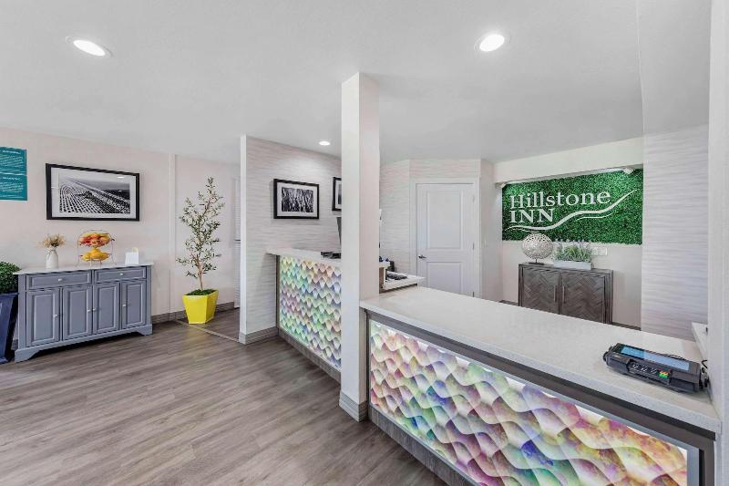 Hillstone Inn image