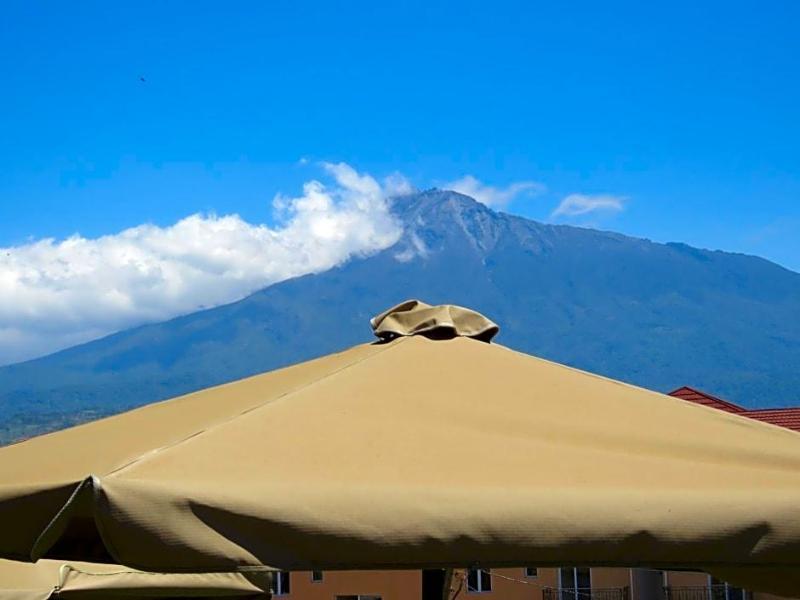 Boulevard Inn Mt Meru image