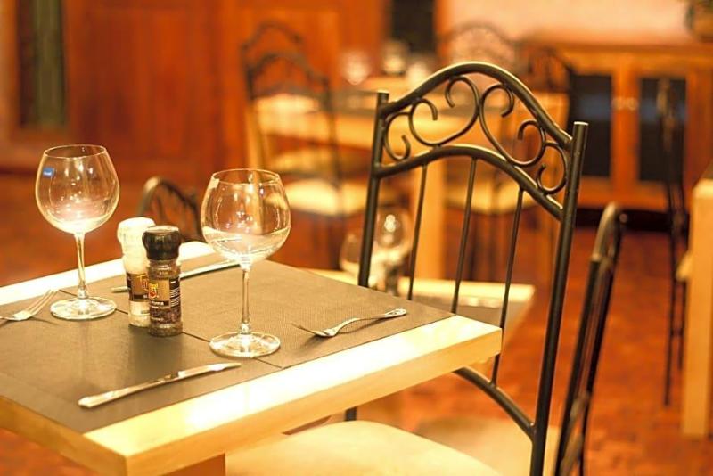 Boulevard Inn Mt Meru image