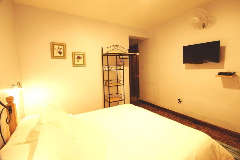 Boulevard Inn Mt Meru image