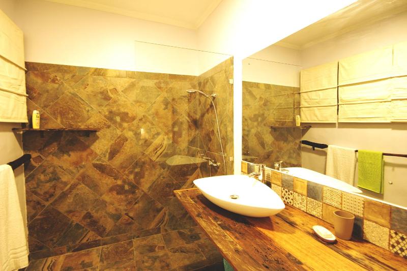 Boulevard Inn Mt Meru image