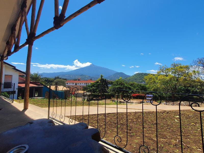 Boulevard Inn Mt Meru image