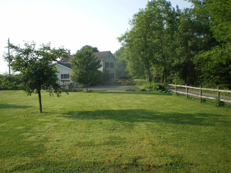 Red Cardinal Bed And Breakfast image