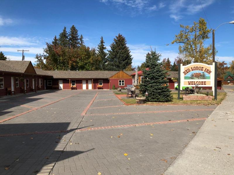 The Red Lodge Inn — exterior view