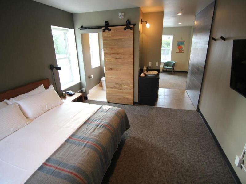 The Oxbow Hotel image