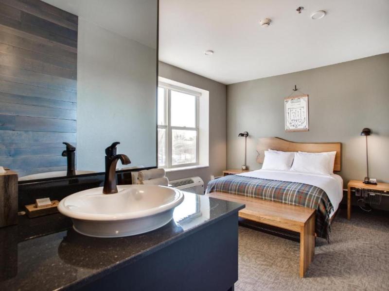 The Oxbow Hotel image