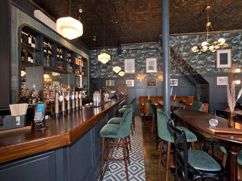 The Clerk & Well Pub & Rooms image