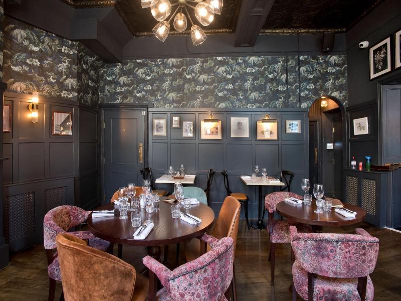 The Clerk & Well Pub & Rooms image
