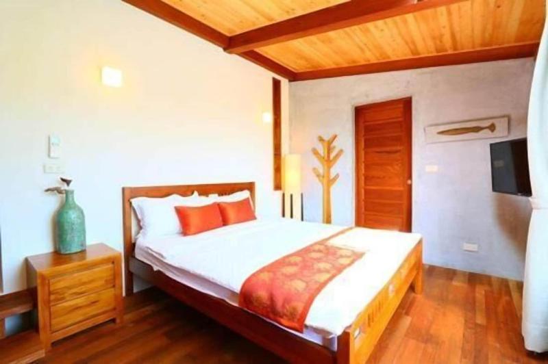 Chang House image