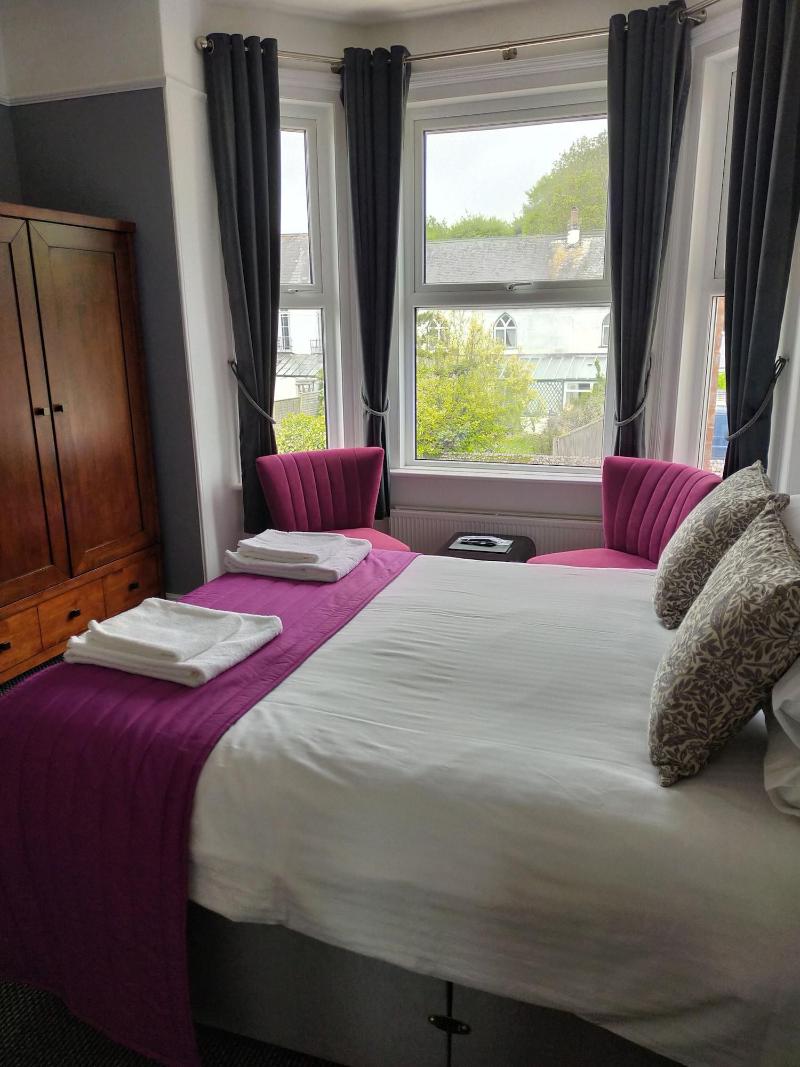 The Groveside Guest House image
