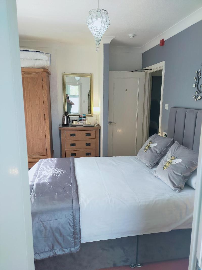 The Groveside Guest House image