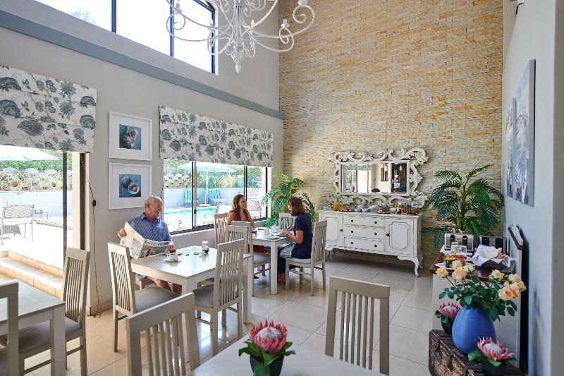 The Hamptons Guest House image