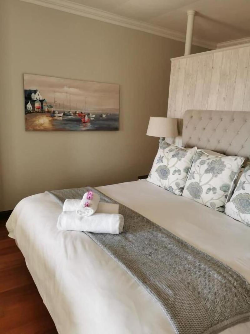The Hamptons Guest House image
