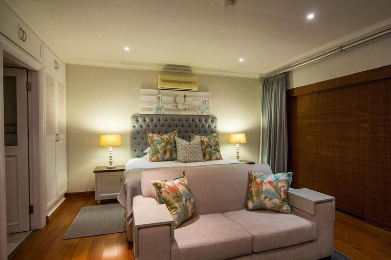 The Hamptons Guest House image