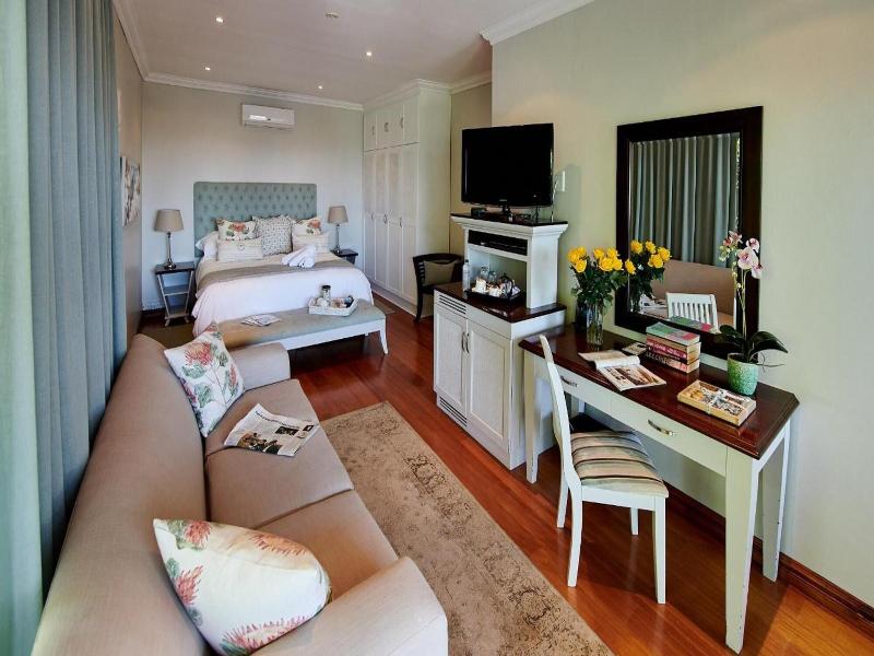 The Hamptons Guest House image