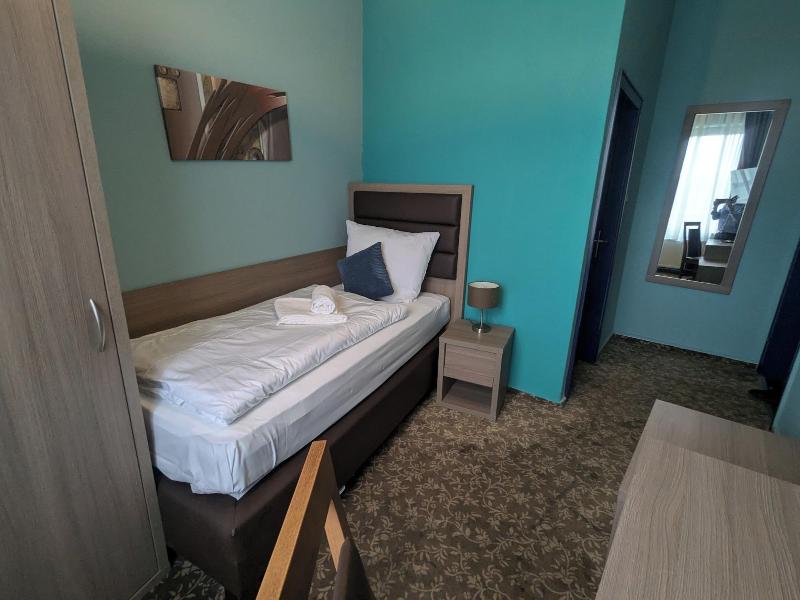 Hotel Dormir image