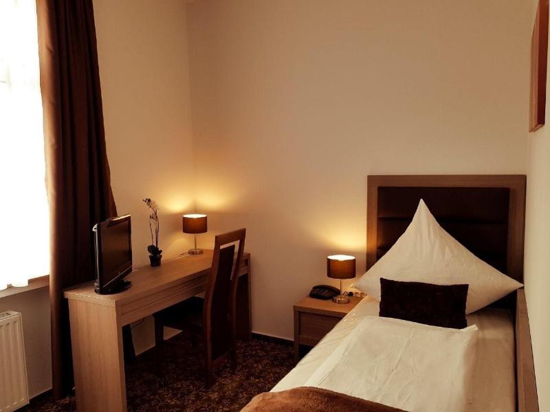 Hotel Dormir image
