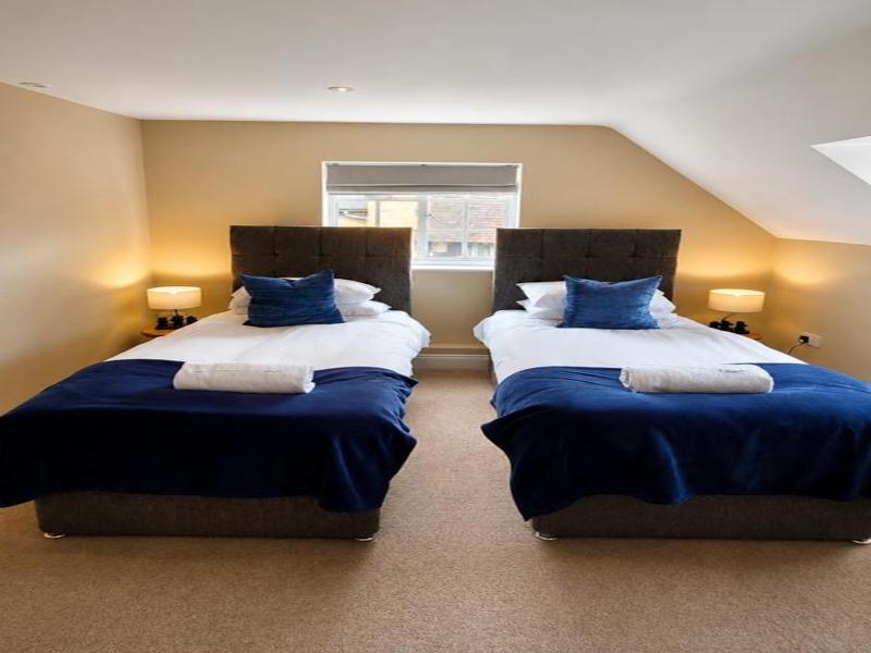 The Lodge at Broadway image