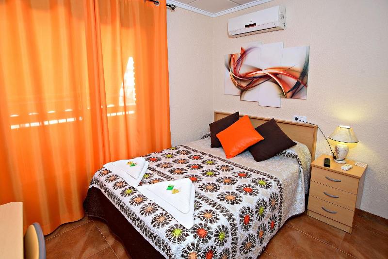 Hostal Carrizo image